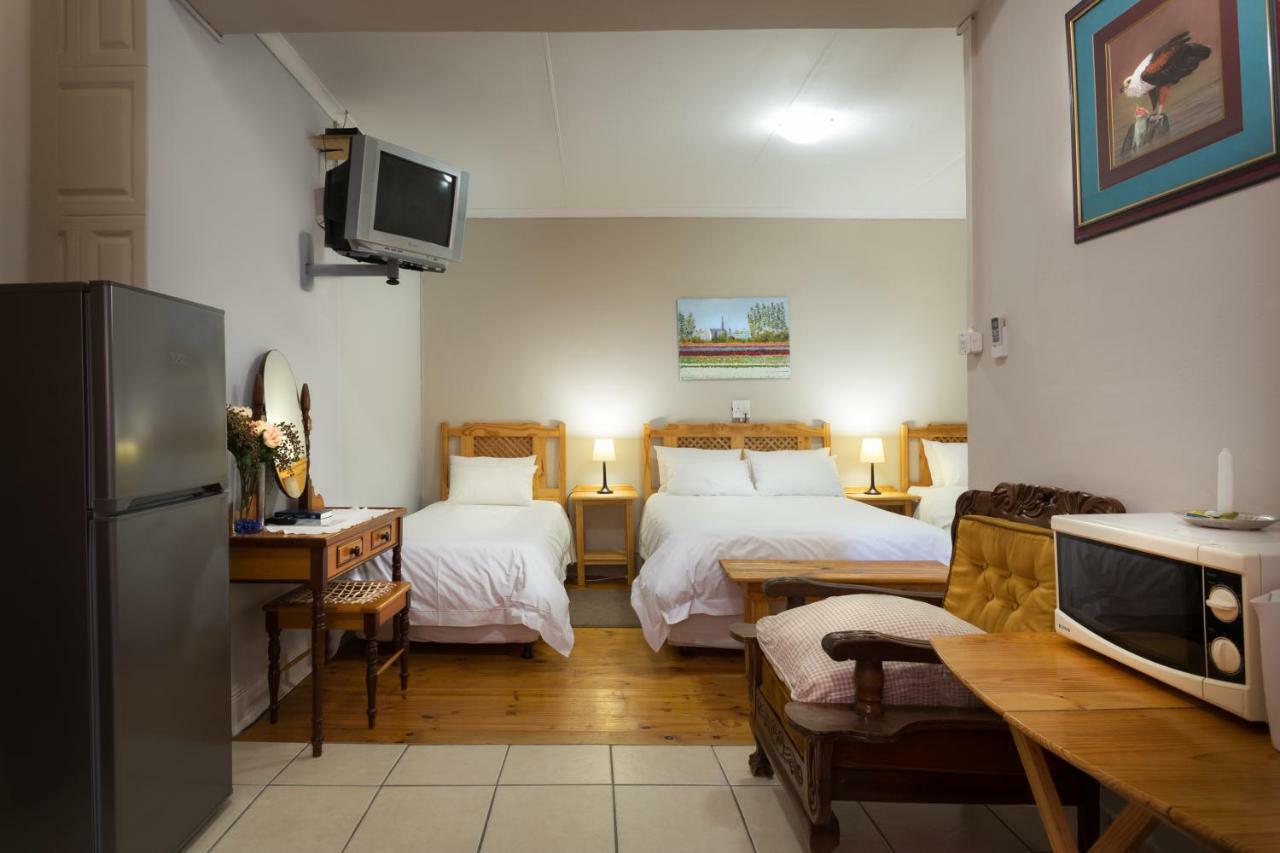 La La Dathel Guesthouse 콜스버그 외부 사진
