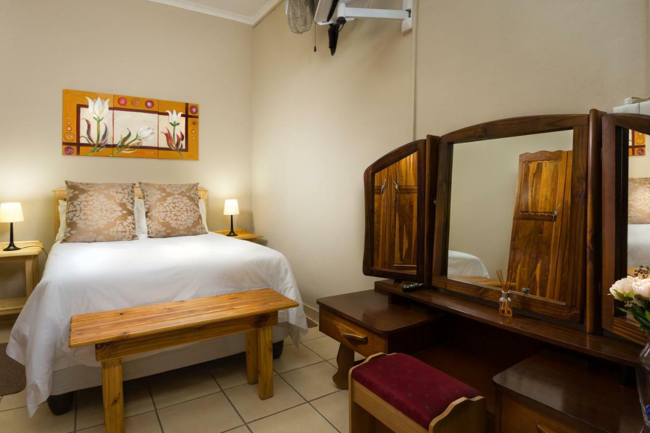 La La Dathel Guesthouse 콜스버그 외부 사진