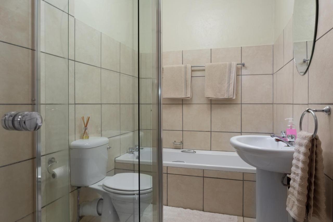 La La Dathel Guesthouse 콜스버그 외부 사진